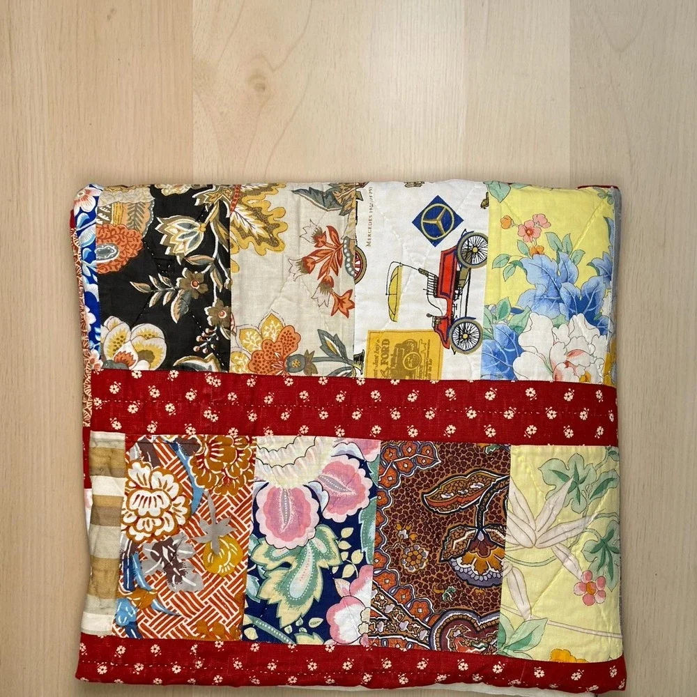 Vintage Handmade Hand Sewn Quilt 76x82